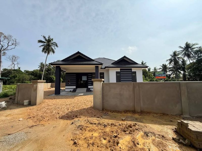 Banglo 1 Tingkat Tepi Jalan Kg Derdap, Pasir Tumboh, Kelantan