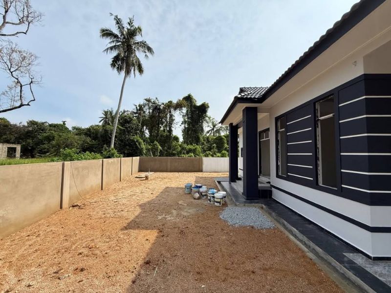 Banglo 1 Tingkat Tepi Jalan Kg Derdap, Pasir Tumboh, Kelantan