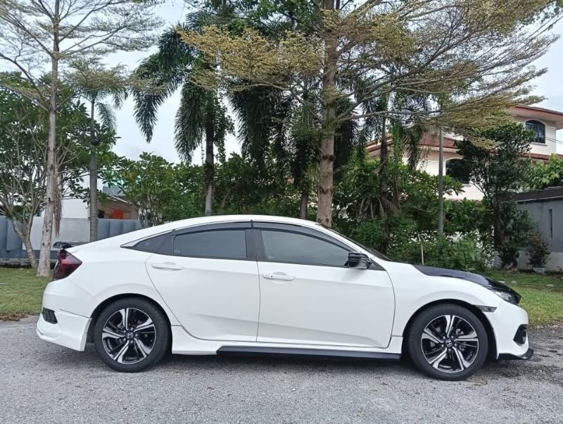 2018 Honda Civic 1.8S i-VTec