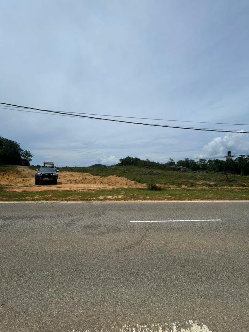Tanah Kosong 10 Ekar Berhadapan Sekolah Tun Indera, Kuala Berang