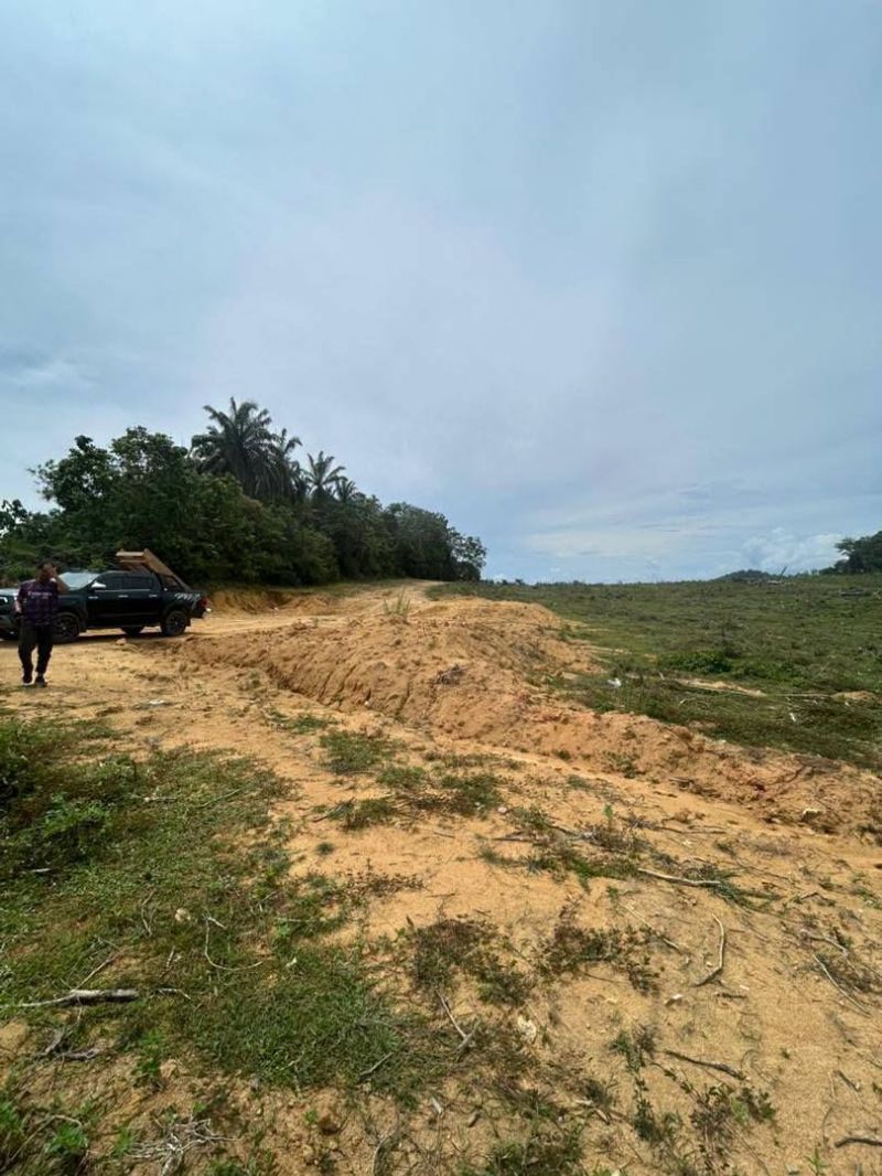 Tanah Kosong 10 Ekar Berhadapan Sekolah Tun Indera, Kuala Berang