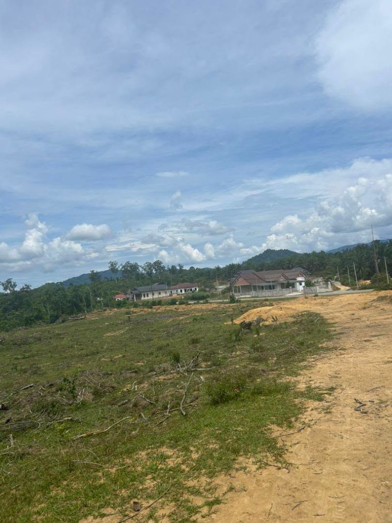 Tanah Kosong 10 Ekar Berhadapan Sekolah Tun Indera, Kuala Berang
