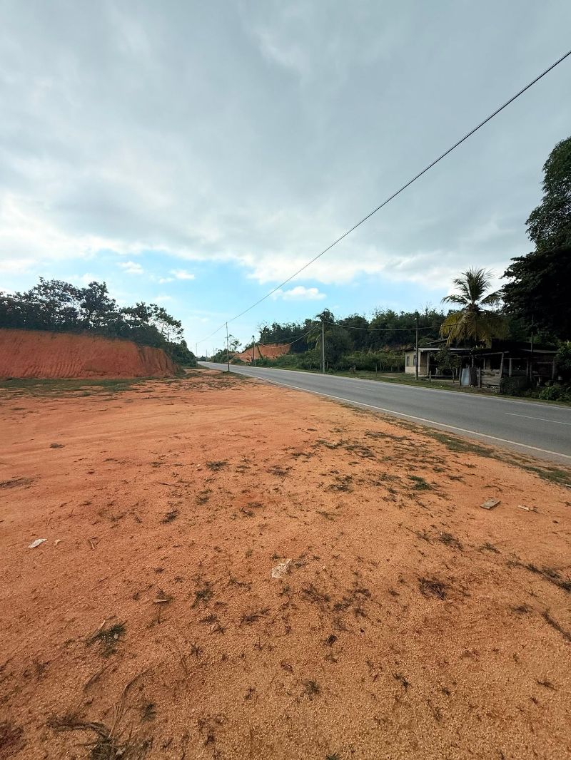 Tanah Berkeluasan 2.3 Ekar Di Tepi Jalan Utama Kg Serada Kuala Terengganu