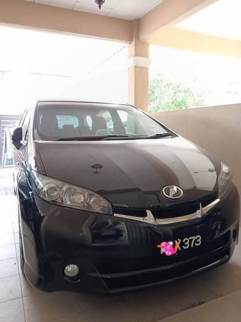 2015 TOYOTA WISH 1.8 Auto