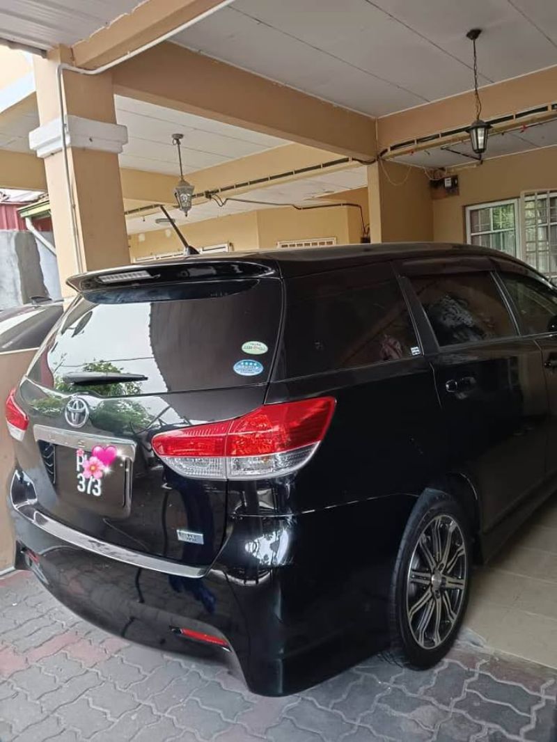 2015 TOYOTA WISH 1.8 Auto