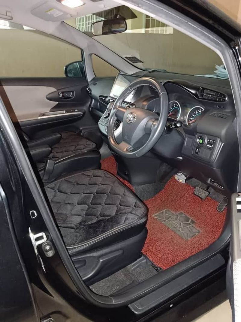 2015 TOYOTA WISH 1.8 Auto
