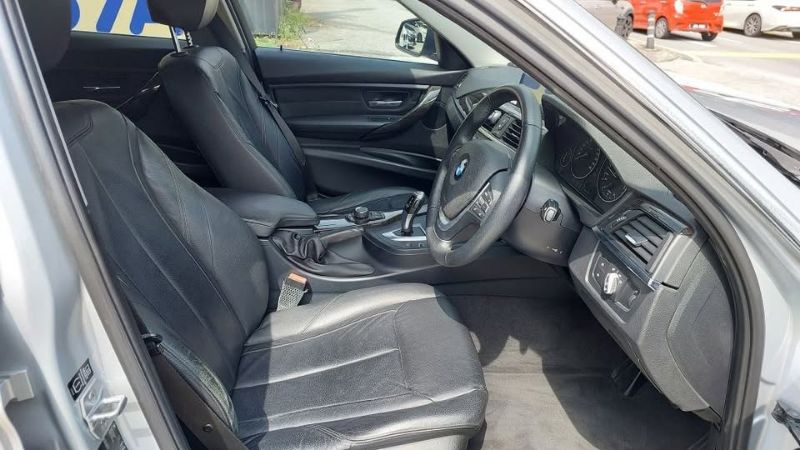 2014 BMW 320i M-SPORTS (CKD) 2.0 (A)