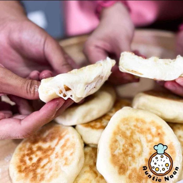 Roti naan cheese