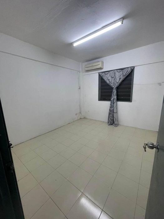 LEVEL 1 FLAT DI TAMAN PLENTONG UTAMA