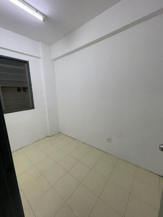 LEVEL 1 FLAT DI TAMAN PLENTONG UTAMA
