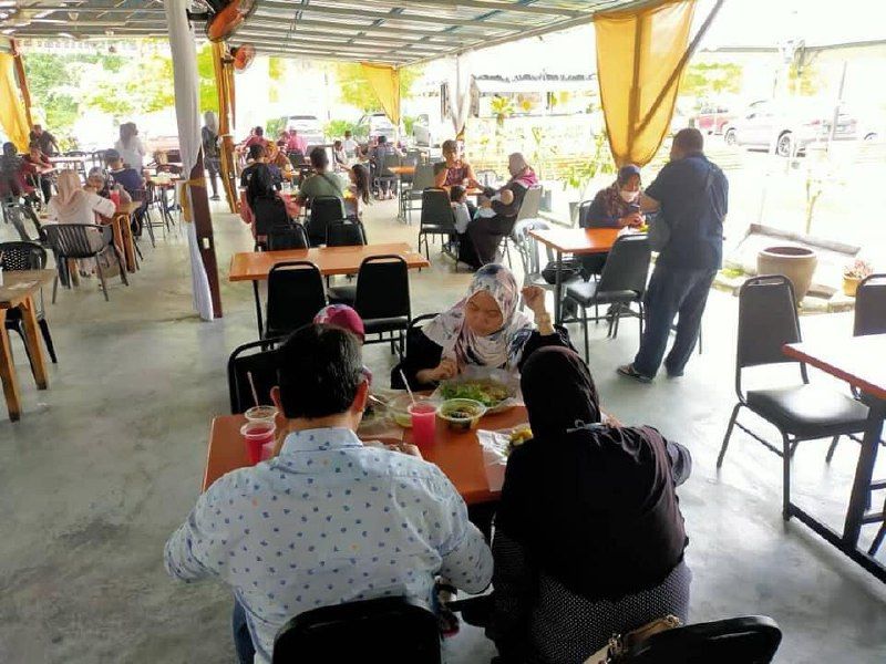 Ikan bakar di Rumah Abang Salai Senawang Negeri Sembilan