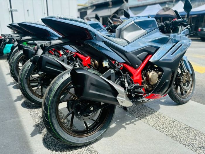 2024 GPX Demon GR200R