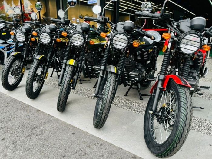 2024 Keeway Cafe Racer 152