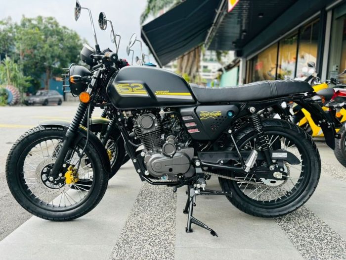 2024 Keeway Cafe Racer 152