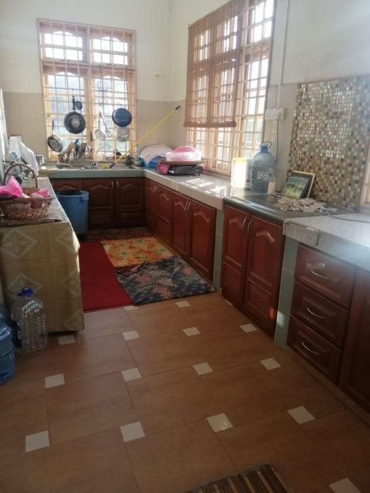 Rumah Banglo Tinggi Tepi Jalan Utama Di Palekbang, Tumpat Kelantan