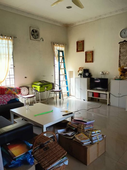Rumah Banglo Di Padang Bongor, Pengkalan Chepa Kelantan