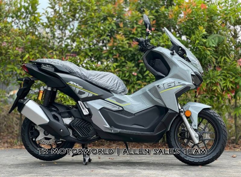 Honda ADV160 V2 Scooter