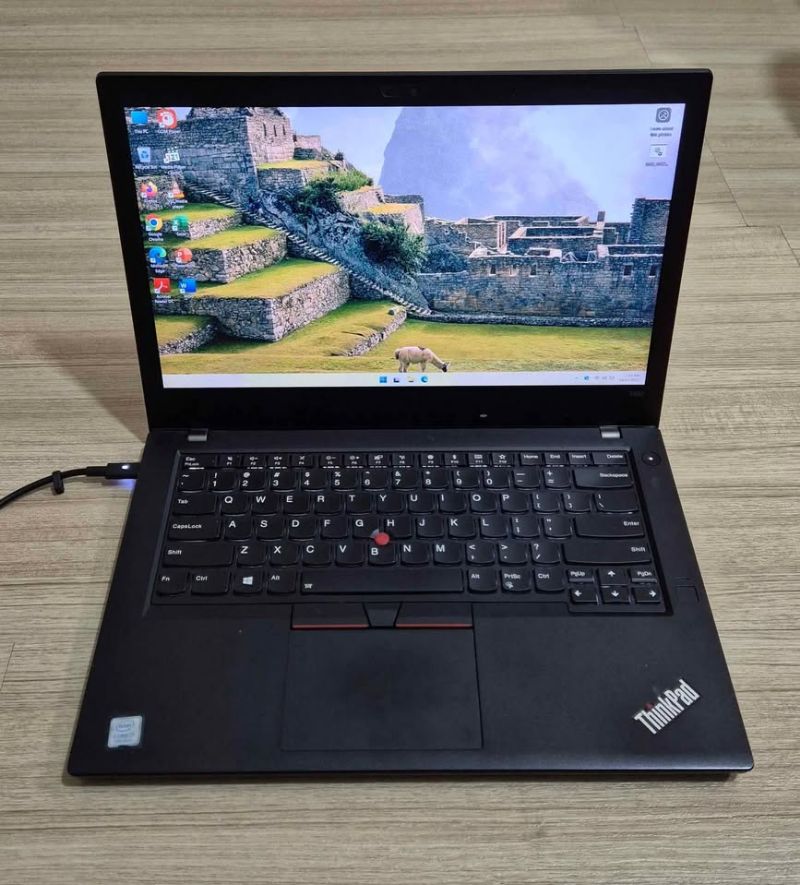 Lenovo Thinkpad I7 8TH NVidia MX150 8GB RAM | 256GB SSD Backlit Keyboard